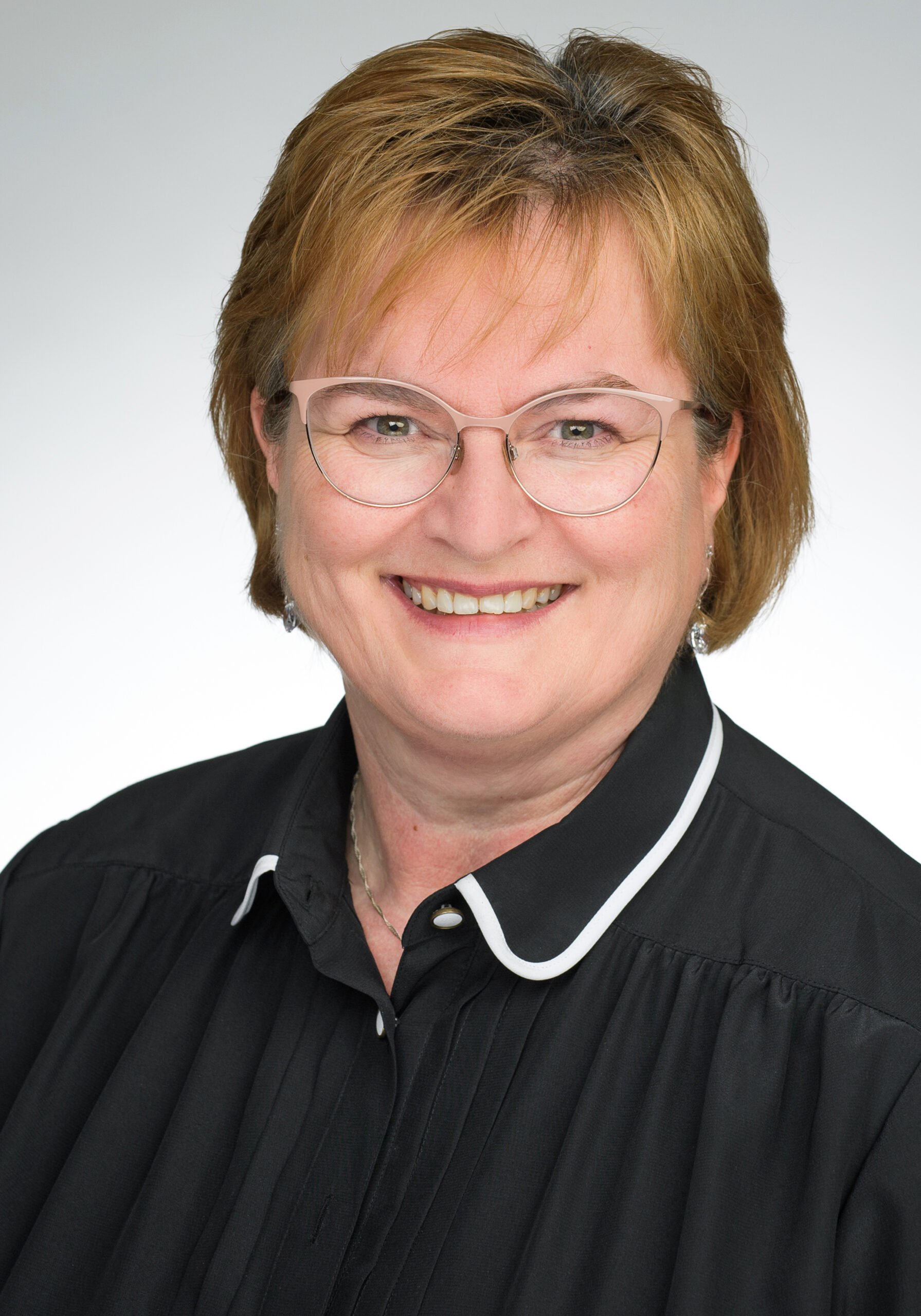 Bettina Schieß, Empfang & Sekretariat